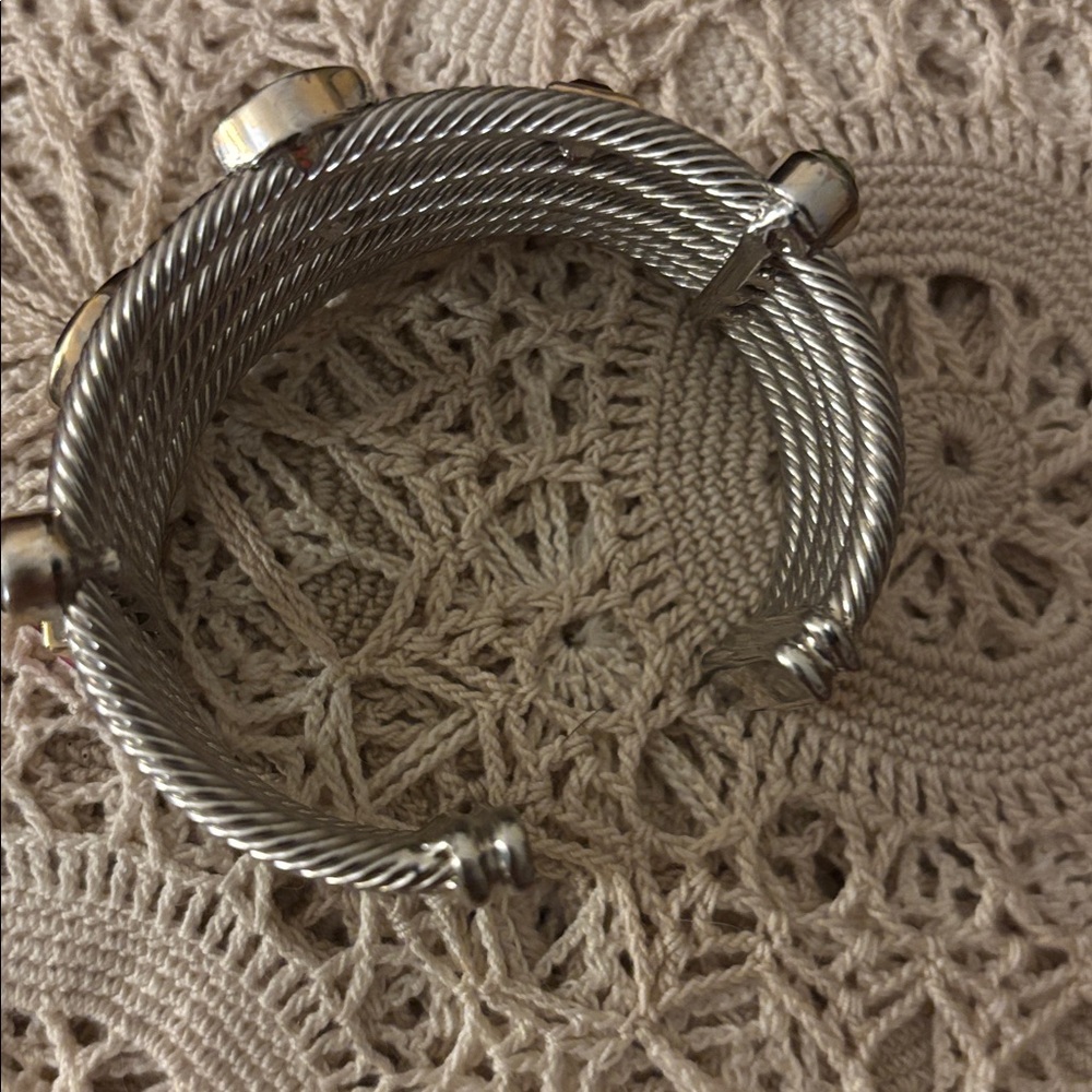Gorgeous silver plate cable cuff bracelet with multi colored stones. - Picture 5 of 11